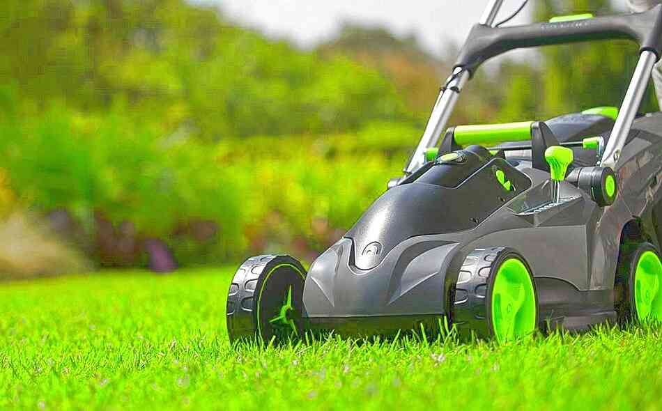 What A Backyard Lawn Mower Has to Offer and What It Lacks