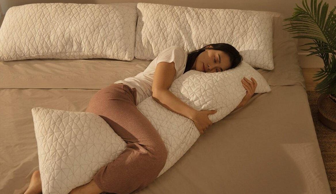 Get Comfortable With the Benefits of Customized Body Pillows
