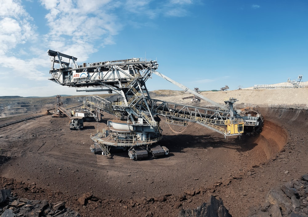 An excavator crane at a coal mine