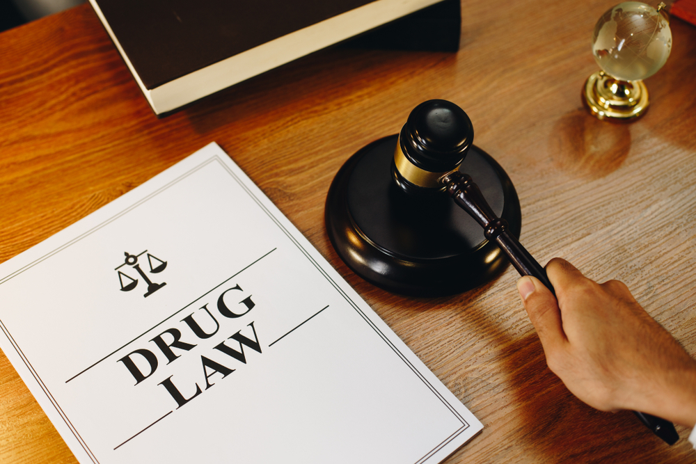 Navigating The Legal System: Hire A Drug Offense Lawyer