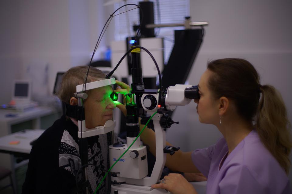 Things To Think About When Choosing An Eye Doctor For Kids