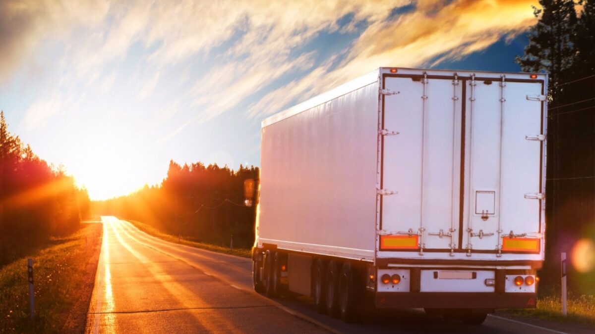 Choosing the Best Freight Distribution Service for Your Business Needs