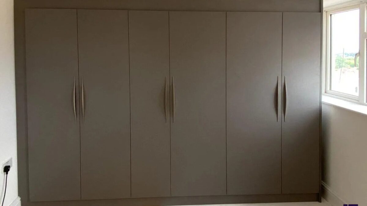Transform Your Room with Bespoke Fitted Wardrobes