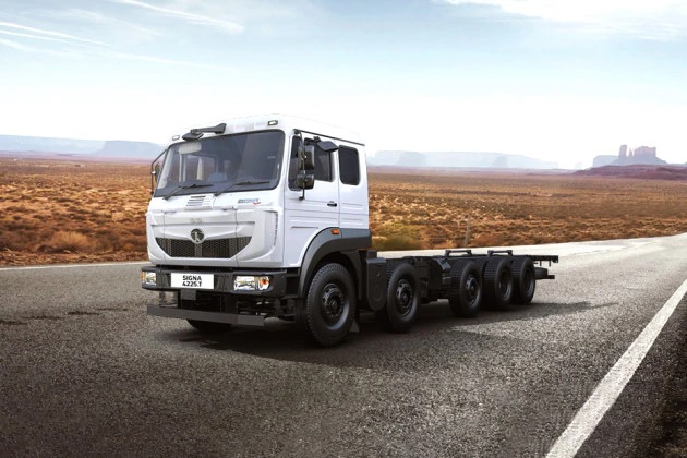 Navigating the World Through Efficient Tipper and Trailer