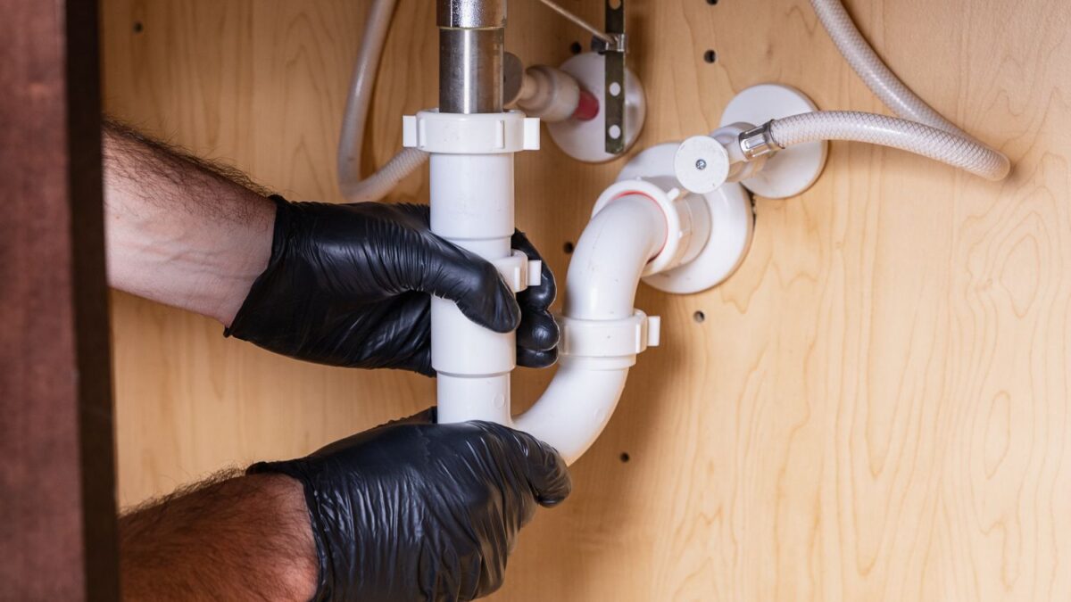 Plumbing Services: Essential Tips for Homeowners