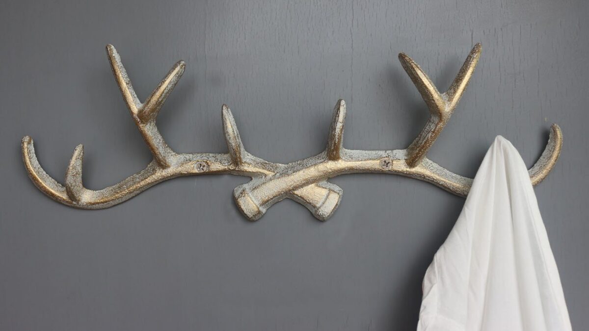 Antler Coat Rack: 4 Tips To Decorate Your Home With Style