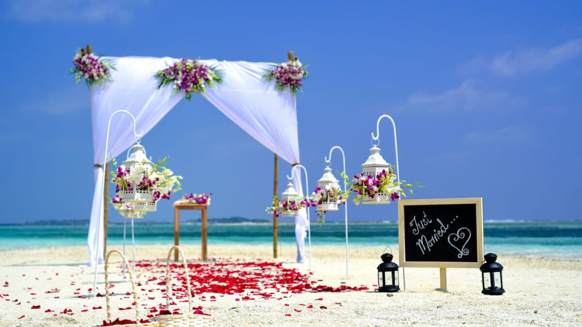 Choosing the Right Vendors is Easier with a Wedding Planner