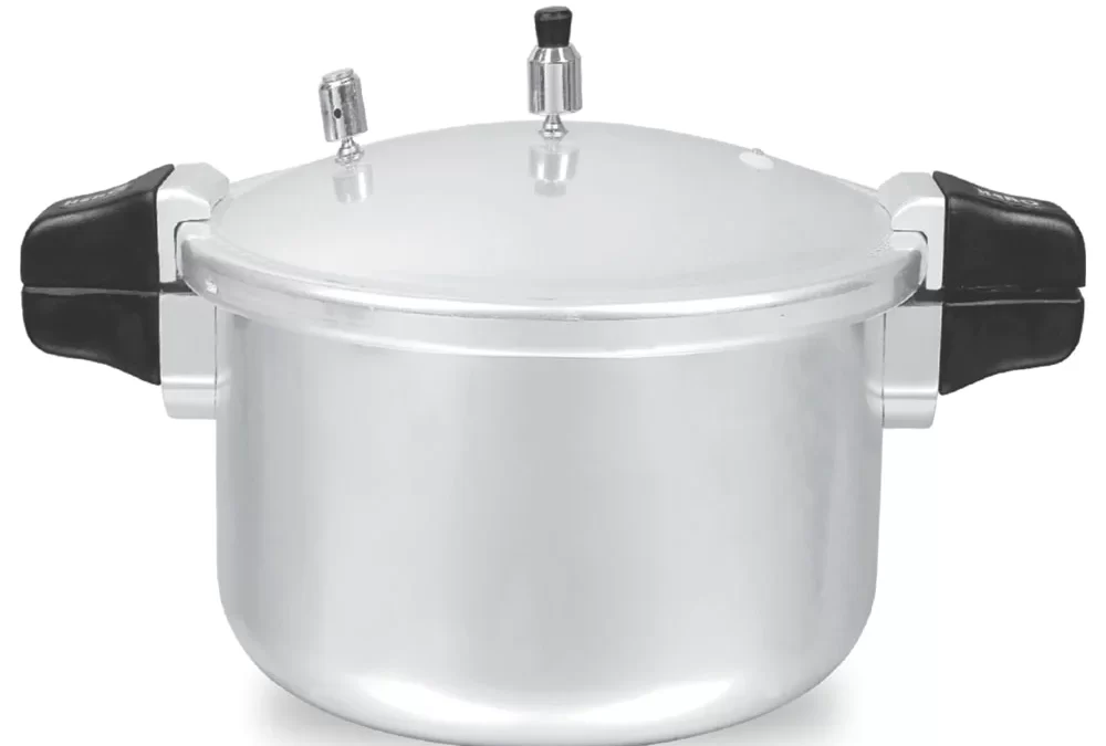 The Benefits of Using Large Pressure Cookers in Your Kitchen Routine