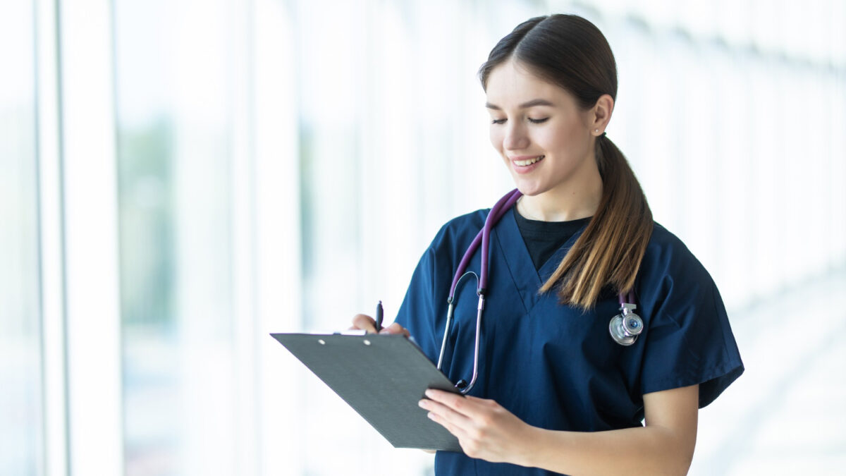 Factors to Consider Before Joining CNA Program