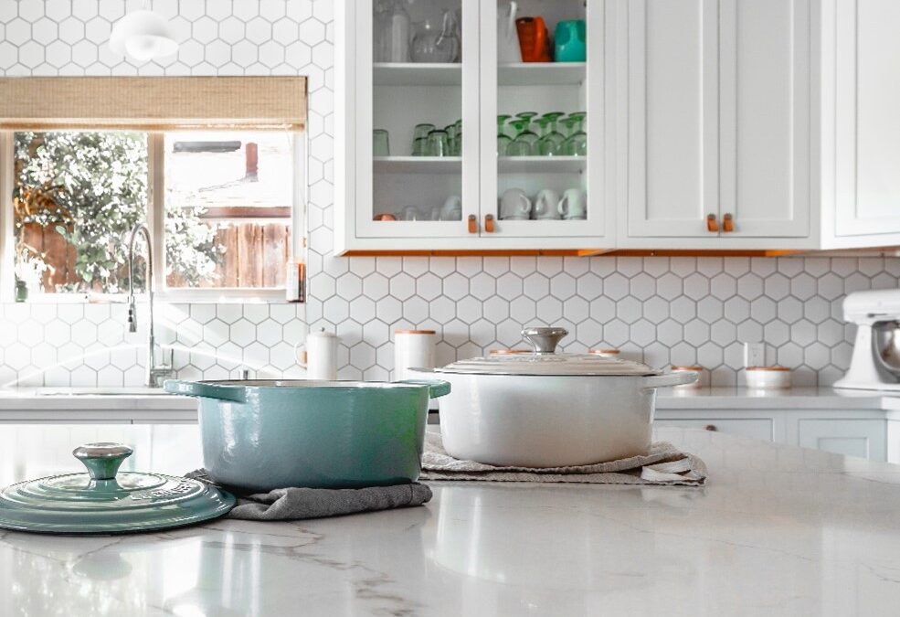 Pros and Cons of Using Wallpapers in Your Kitchen