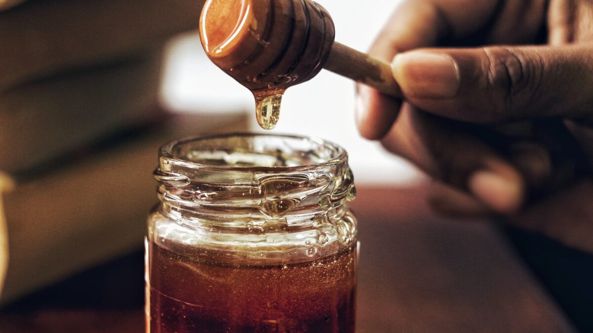 Five Major Health Advantages of Multifloral Honey