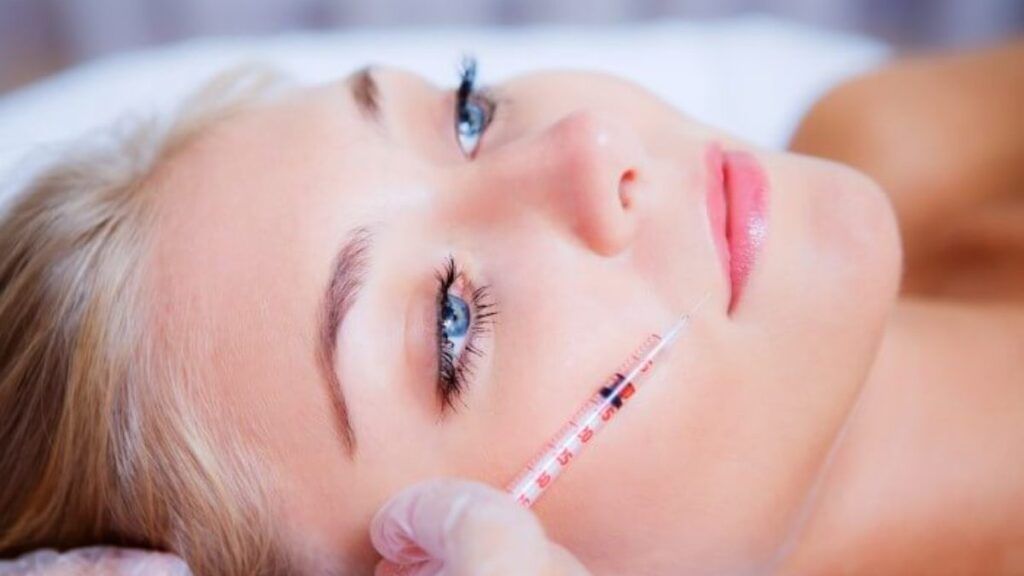 KNOW MORE ABOUT VAMPIRE FACE LIFT IN DUBAI
