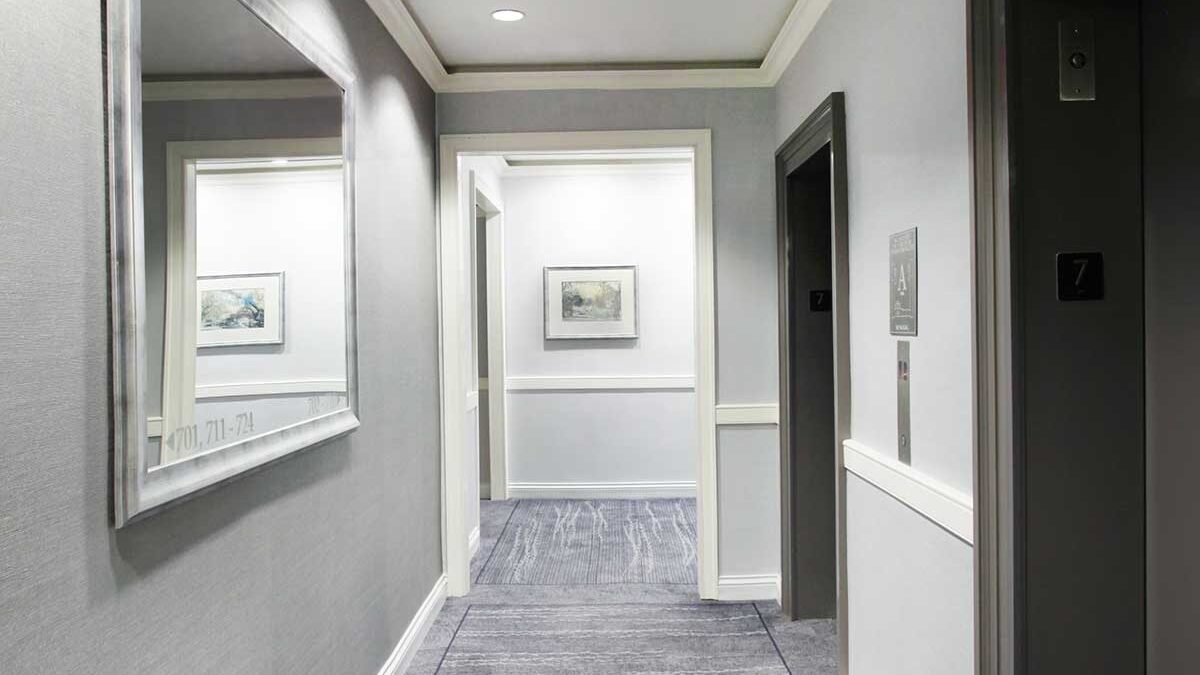 How To Select An Interior Designer For The Hallway Design?