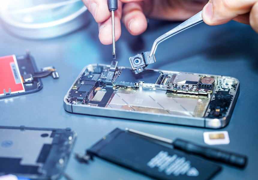 Phone Repair Services in Arlington, TX: Restoring Connectivity and Convenience