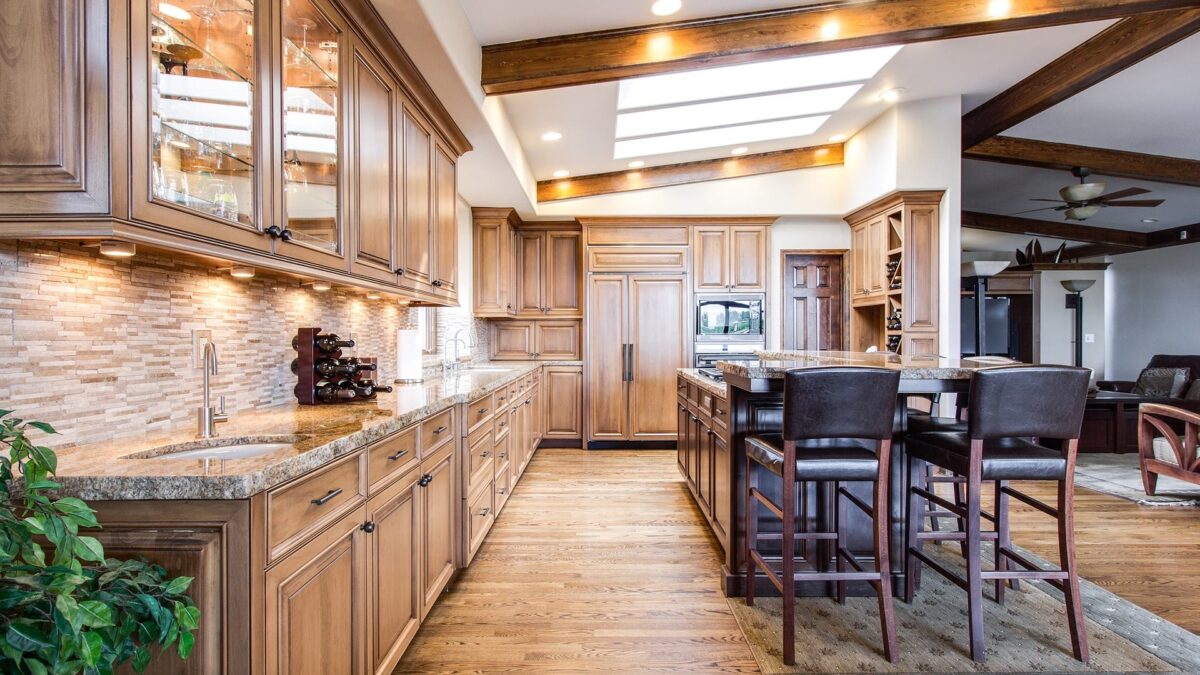 Top 5 Design Trends to Consider for Your Modern Kitchen Renovation