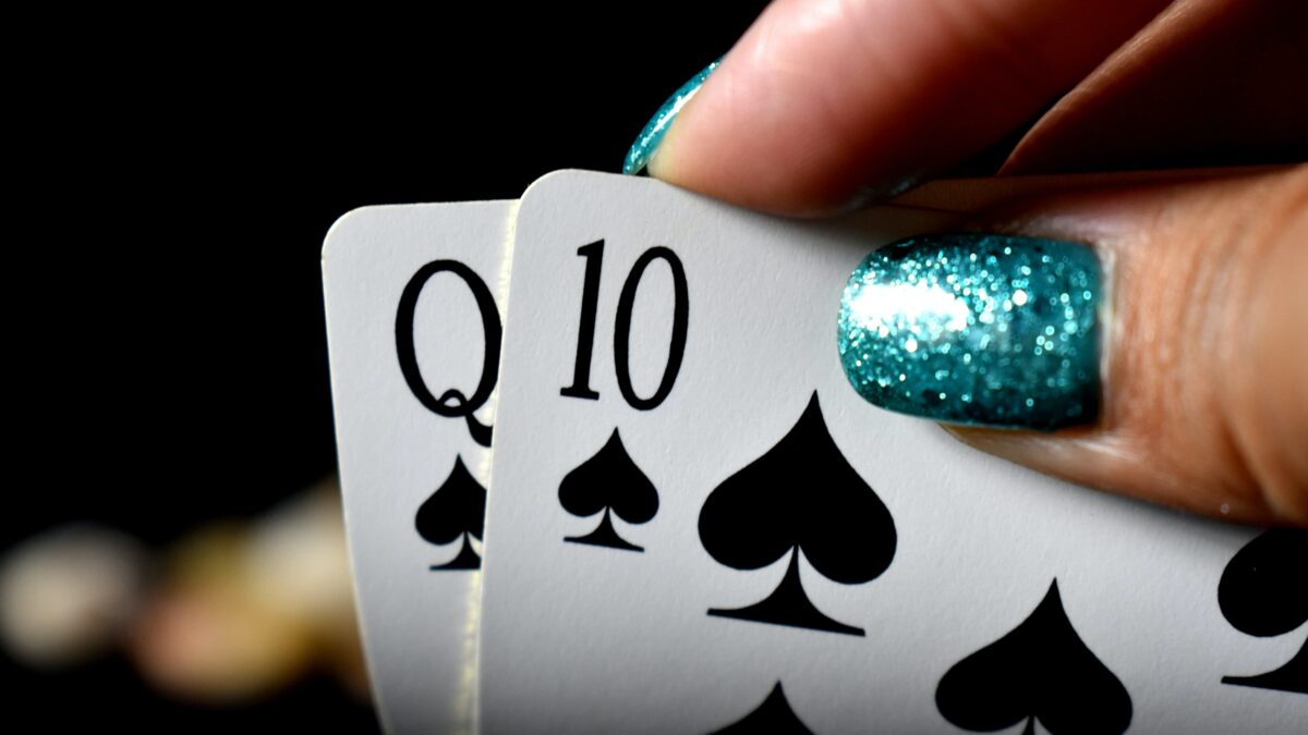 How to Handle a Difficult Hand in Rummy?