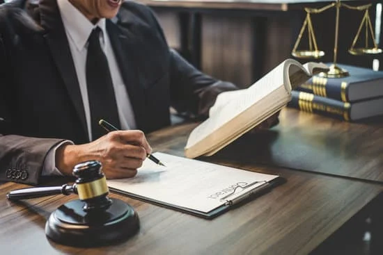 Navigating Workplace Challenges: A Guide To Employment Lawyers