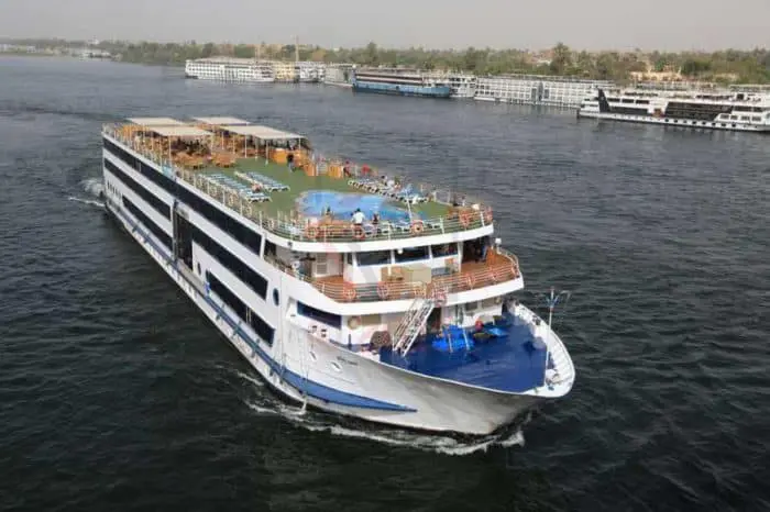 Nile cruises luxor 2