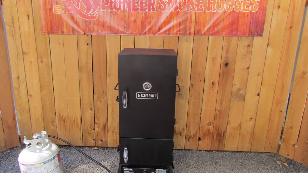 From Novice to Pitmaster: How to Get the Most out of Your Masterbuilt Propane Smoker