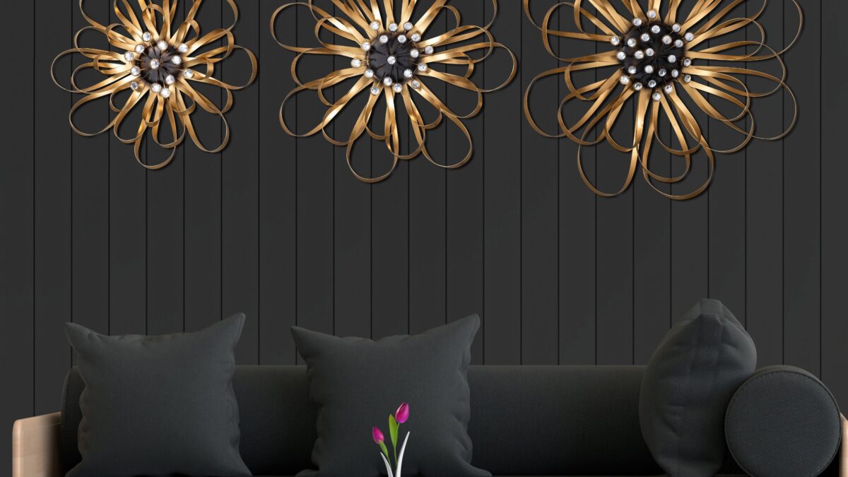 Revamp Your Interiors with Elegance: Discover India’s Trendiest Metal Wall Decor