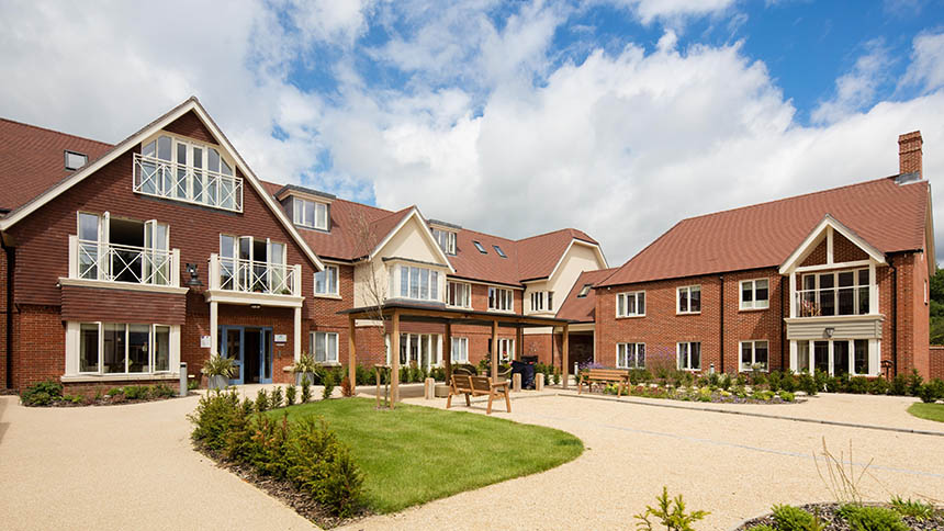 The Top Benefits of Living in a Retirement Village