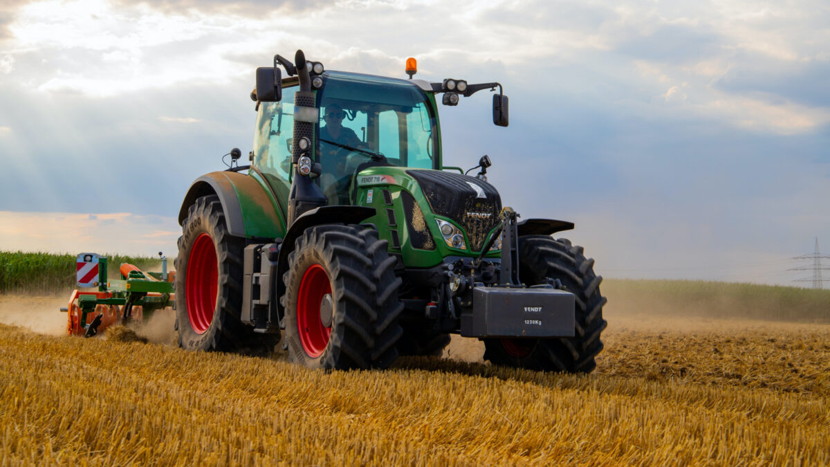 When to Fix and When to Flip: Choosing Between Repair or Upgrade for Your Farm Gear