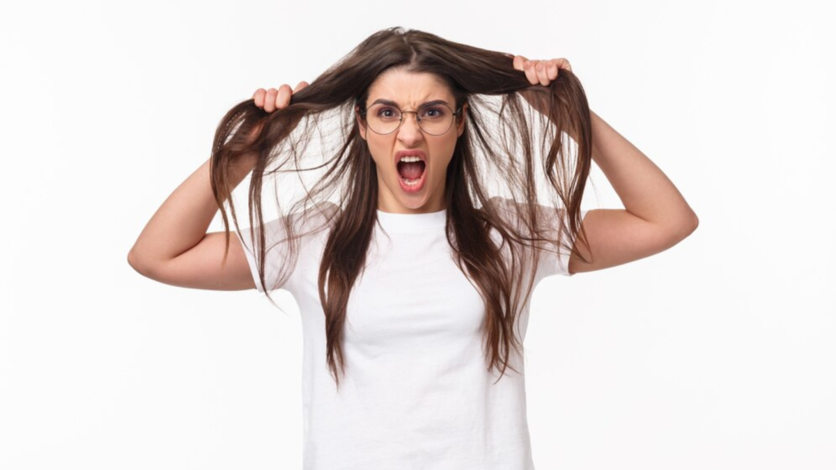 Frizzy Hair No More: Tips For Using Anti-Frizz Leave-in Conditioners