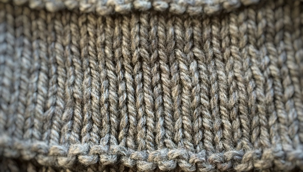 How to Knit Stockinette Stitch for Beginners