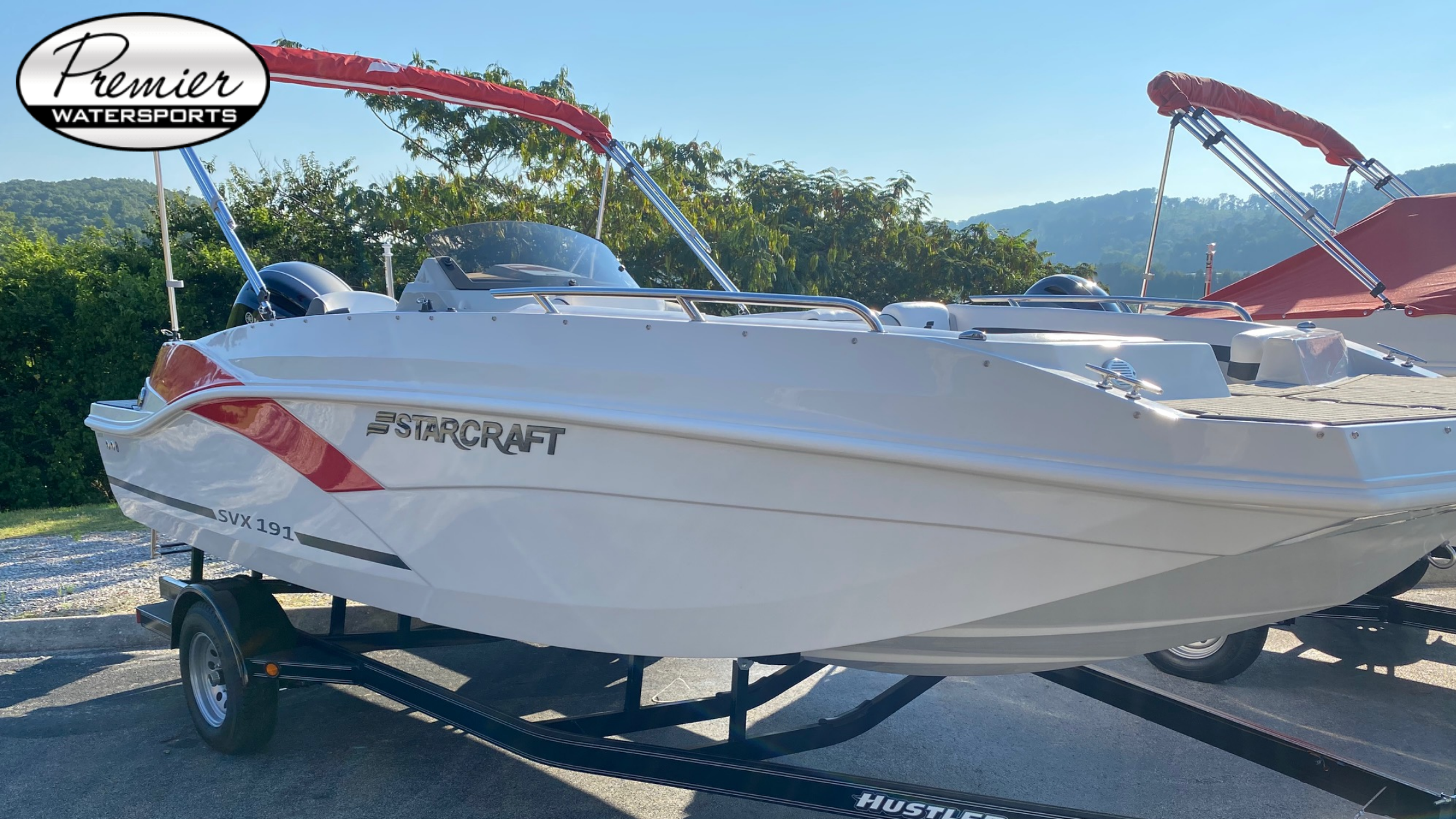 What are Bowrider Boats?