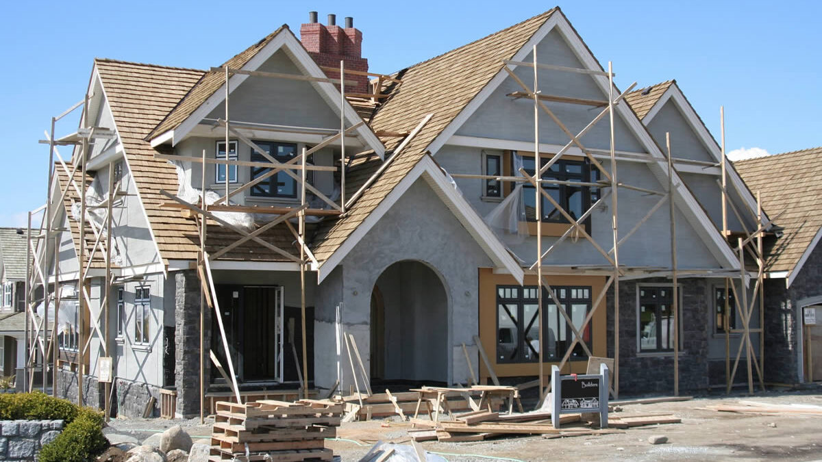 The Role of New Home Builders: Crafting Dreams from the Ground Up