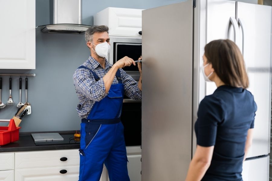 10 Tips for Choosing the Right Fridge Repair Services