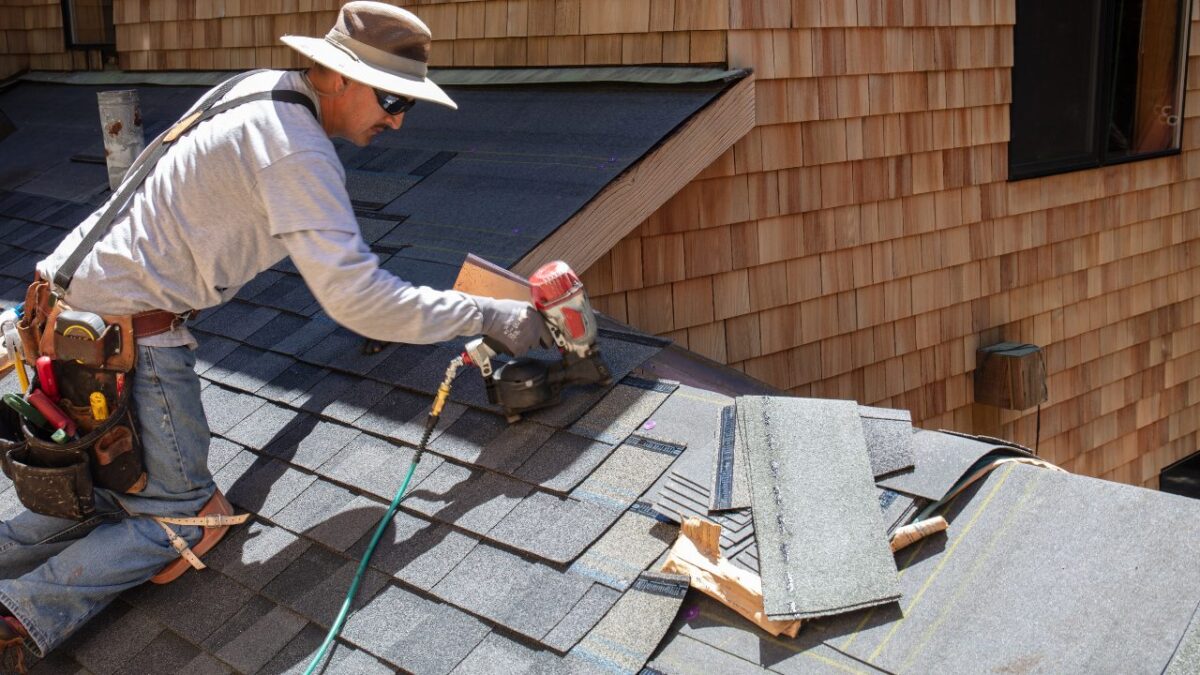 Budgeting for a Roof Replacement: Cost Factors and Financing Options
