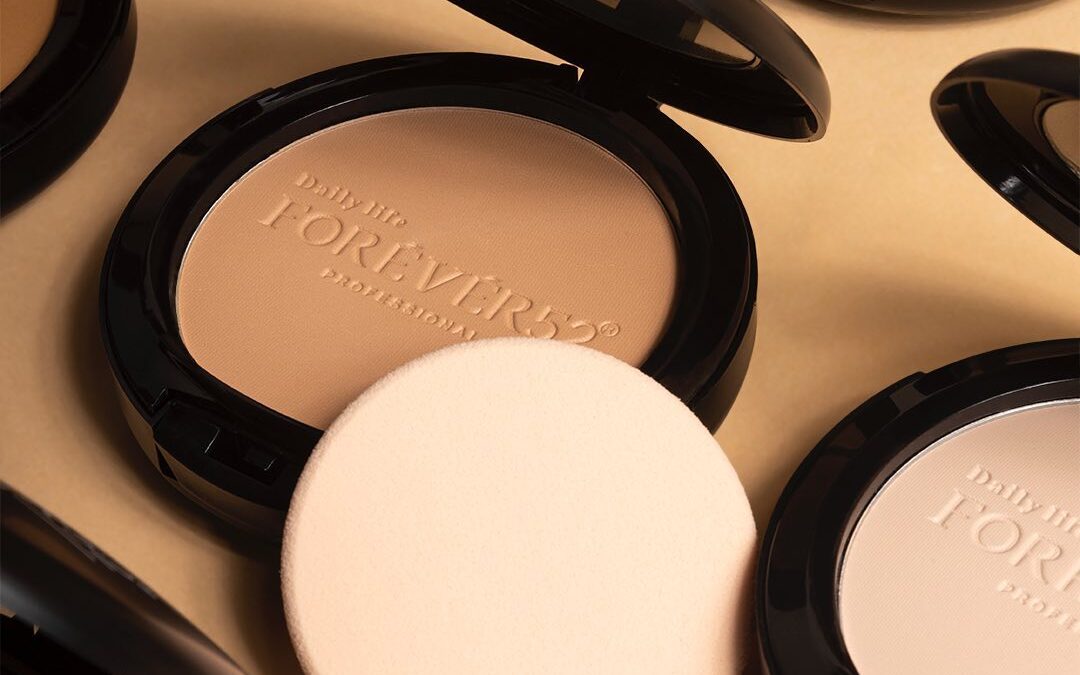 What Is Compact Face Powder? Why Is It Beneficial For Any Makeup Artist?