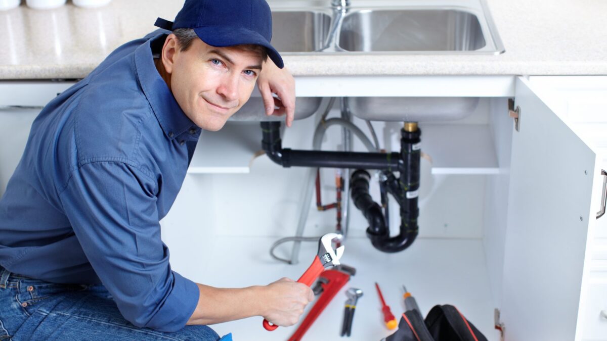 Fixing Flows: A Homeowner’s Guide to Hiring the Perfect Plumber