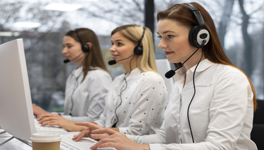 UK Call Center Magic: Boost Your Business with Outsourcing!