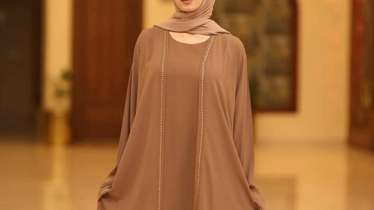 The Influence of UK Fashion on Abaya Trends