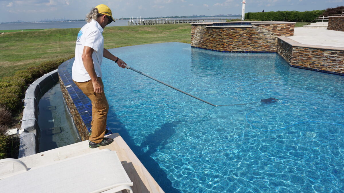 The Best Way to Vacuum Above-Ground Pool