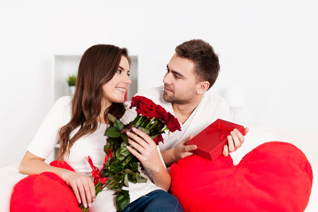 Sending Online Flowers to India as Perfect Valentine’s Day Gifts for Your Wife