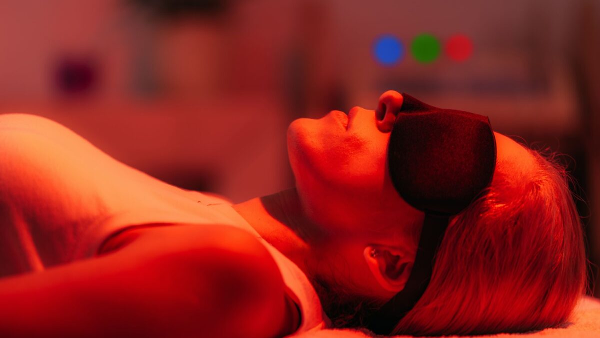 The Science Behind Red Light Therapy: How Does It Work?