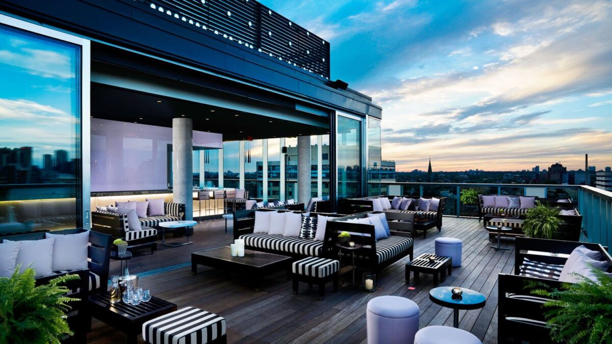 Why Rooftop Restaurants Are Perfect for Special Occasions?