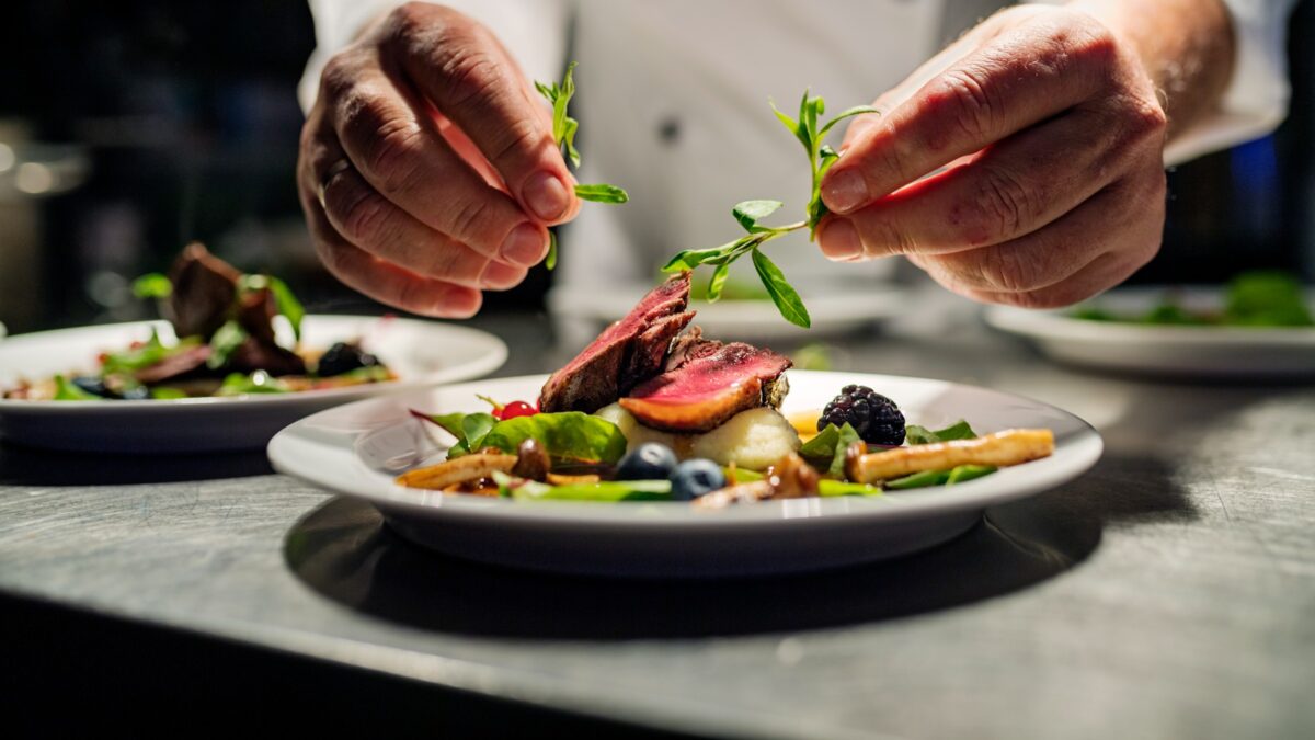 How to Find the Fine Dining Restaurants in Toronto: A Culinary Adventure