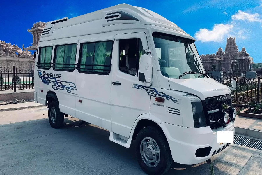 Elevate Your Travel Experience: The Convenience of Tempo Traveller Booking