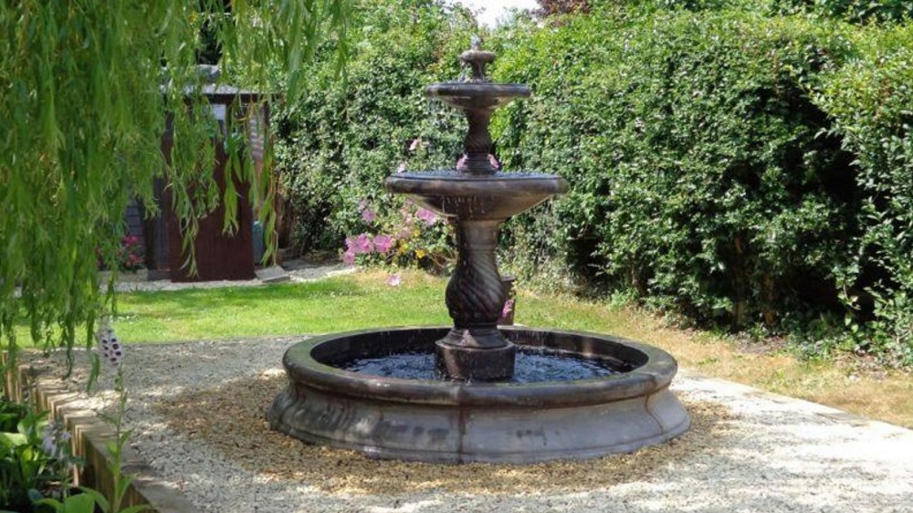 Dive into Serenity: Exploring the Latest Trends in Water Feature Fountain Design