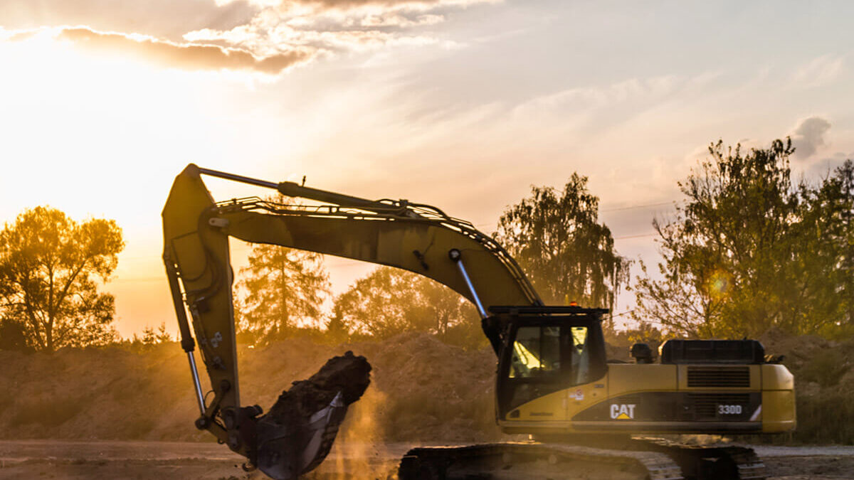 Exploring the Risks Associated with Hiring an Excavator