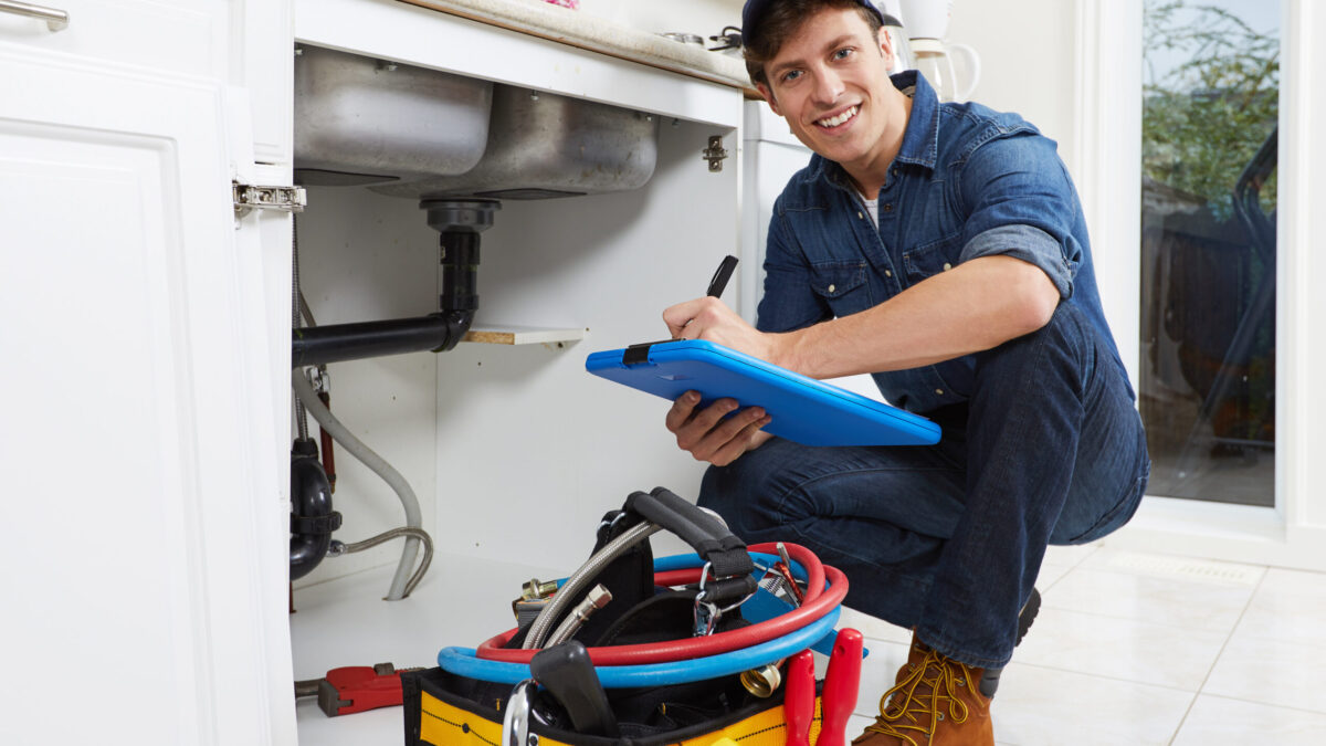 The Best Way to Cut Costs When Hiring a Plumber in Sydney