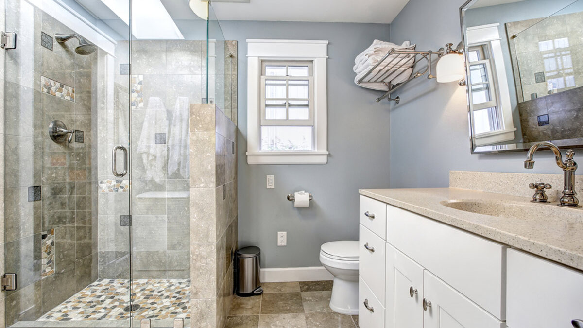 How to Achieve Space Maximization in a Small Bathroom Renovation in Simpsonville