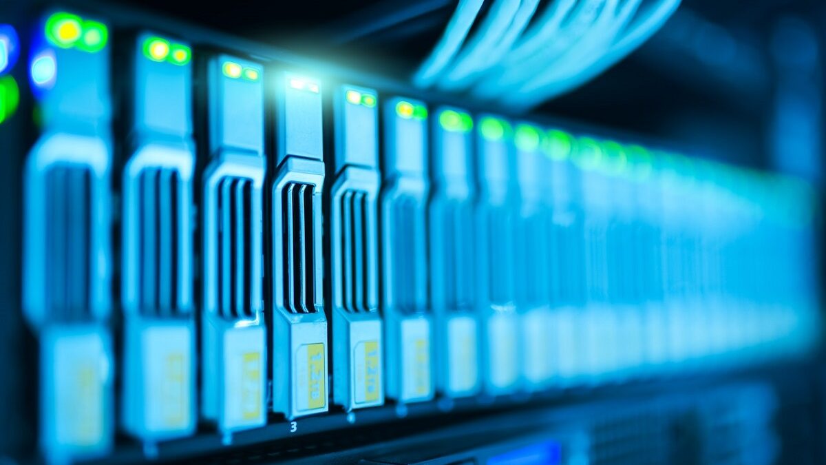Choosing the Right Server Hosting Partner for Your Indian Business