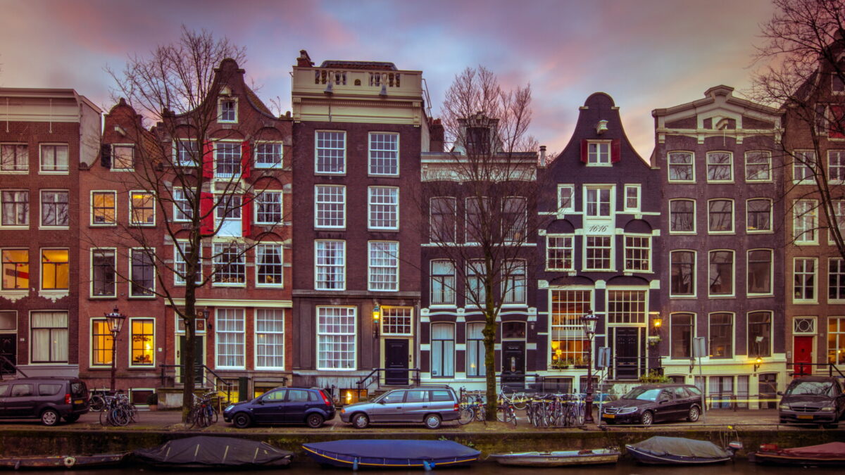 Top 10 Must-See Attractions in Amsterdam