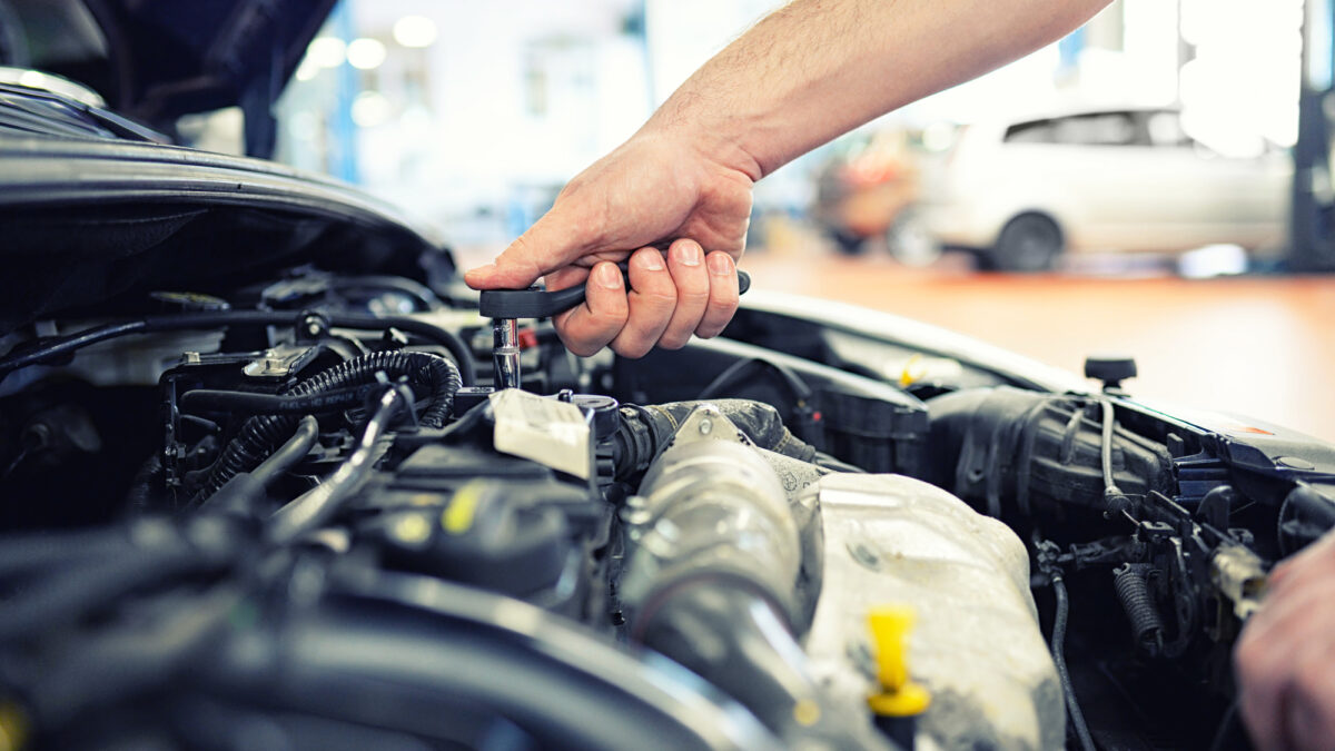 Essential Tips for Choosing the Right Car Repair Service